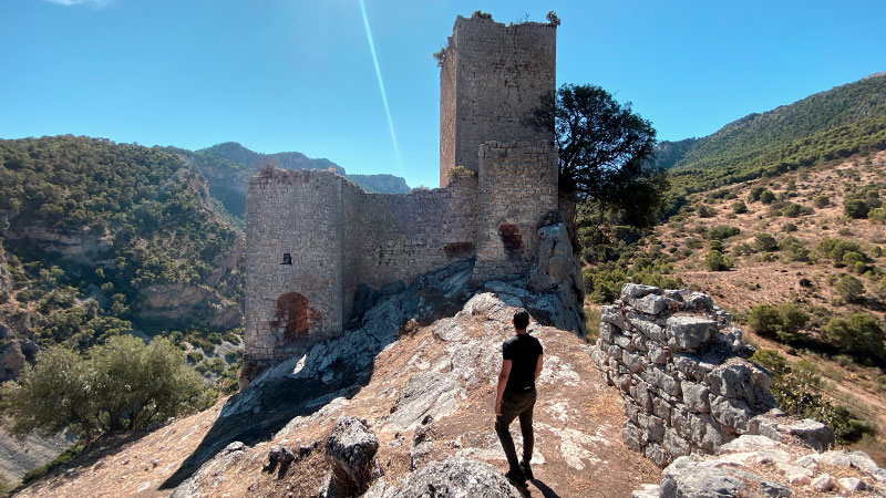 Abrigo del Toril y Castillo de Otíñar - Sierra Sur de Jaén