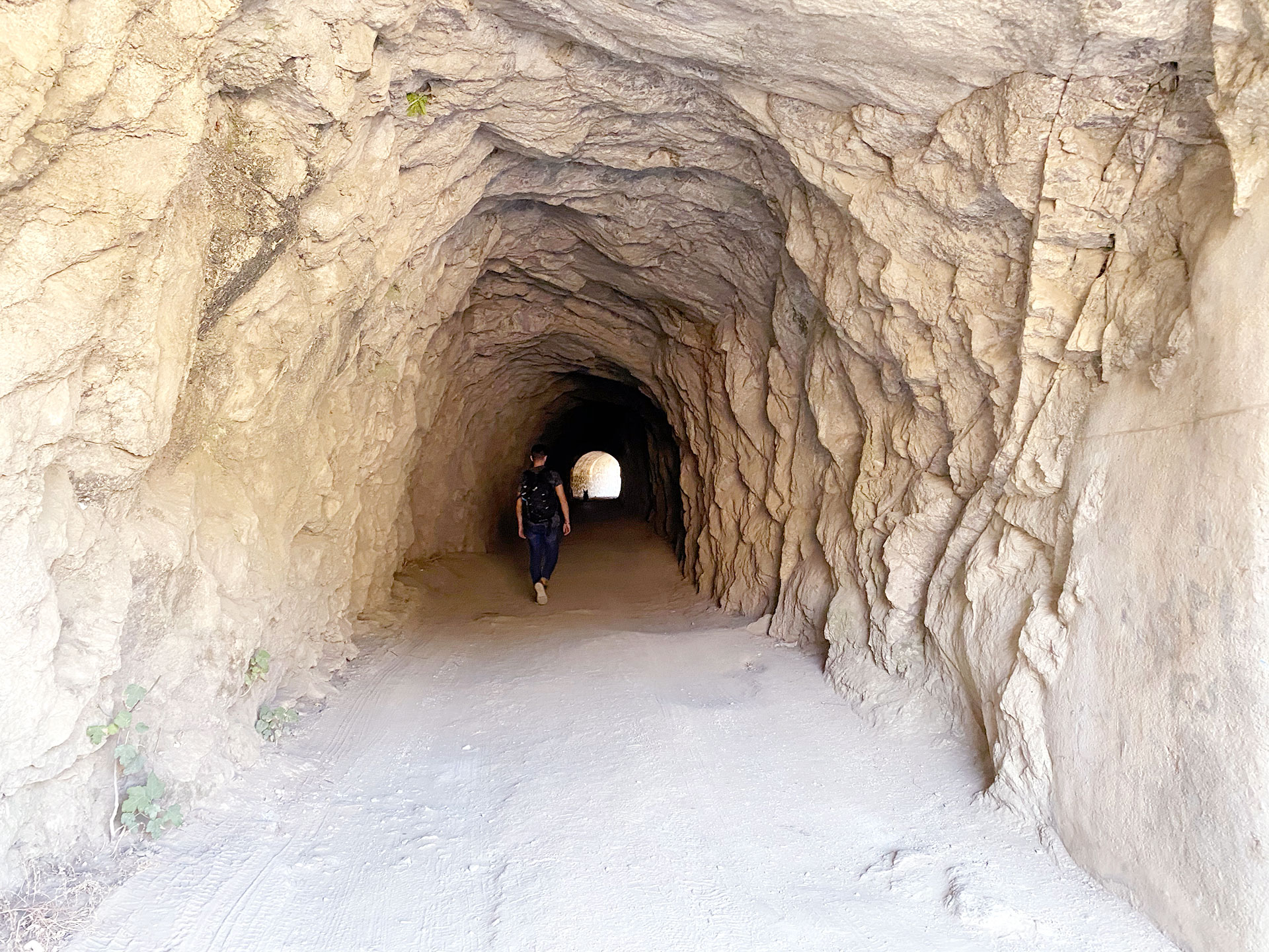 Túnel de la presa