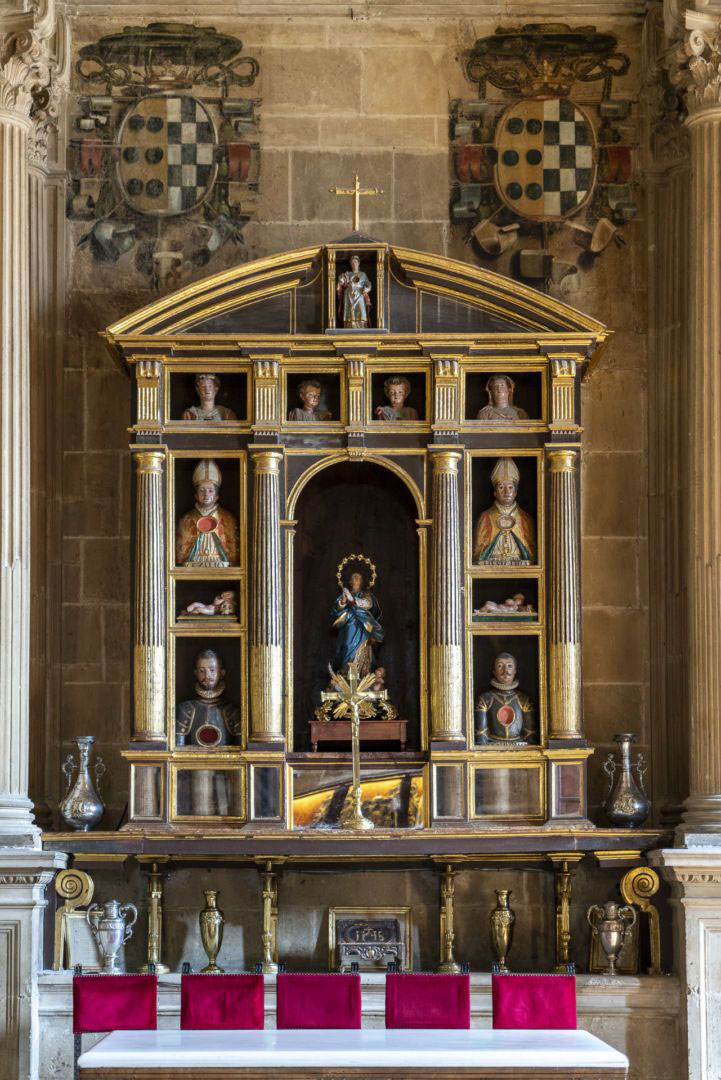 Retablo relicario de la sacristía